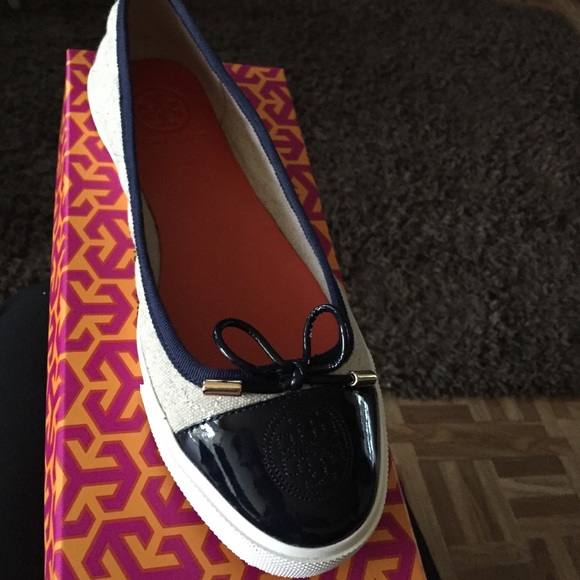 Tory shoes with box