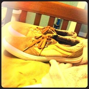 Size 12 Gilbert crocket skateboarding shoes