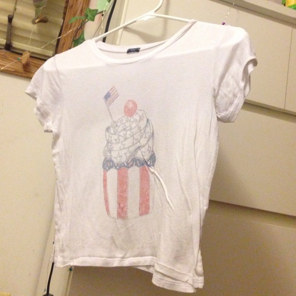 Super Rare Brandy Melville Cupcake Tee