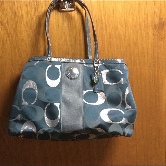 Coach Handbags - Coach purse NWOT