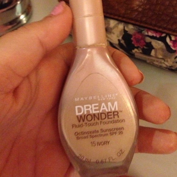 Maybelline dream wonder foundation fluid-touch