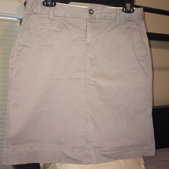 Taupe knee length chino skirt- office casual 💛 - Picture 1 of 4