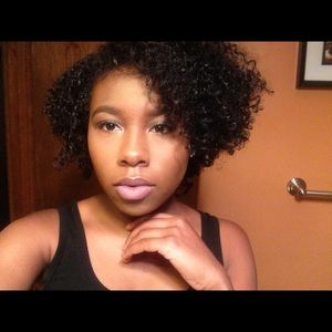 Meet your Posher, Whitney