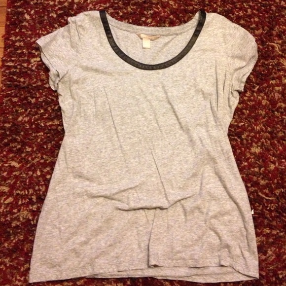 Banana Republic tee