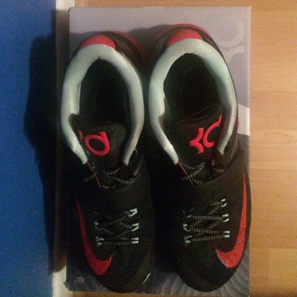 Kd bad apples shirt socks and shoes NEED THEM GONE - Picture 2 of 4