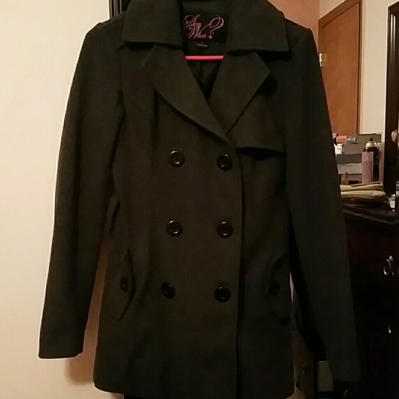 Grey Jacket - Picture 2 of 3