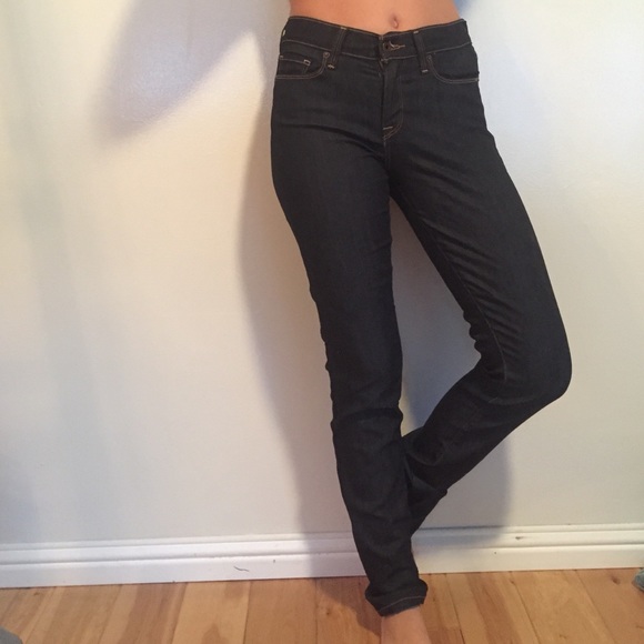Lucky brand high waisted, dark denim jeans