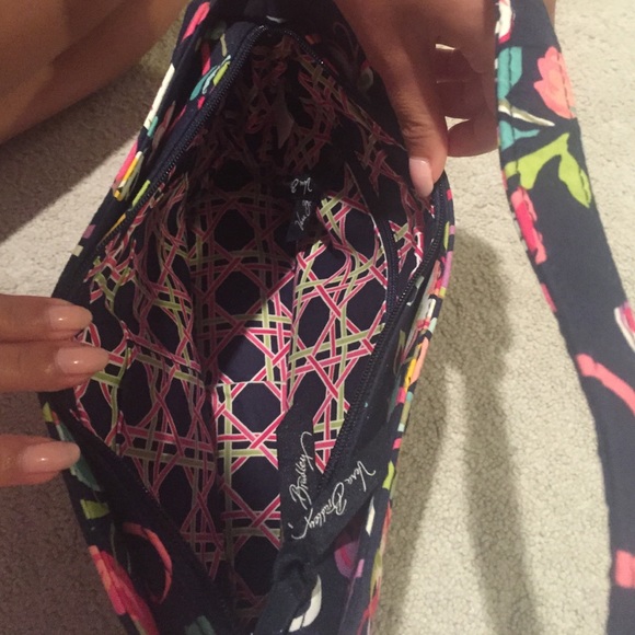 Brand new Vera Bradley bag - Picture 3 of 3