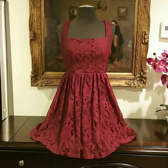 ??Burgundy Skater Dress??