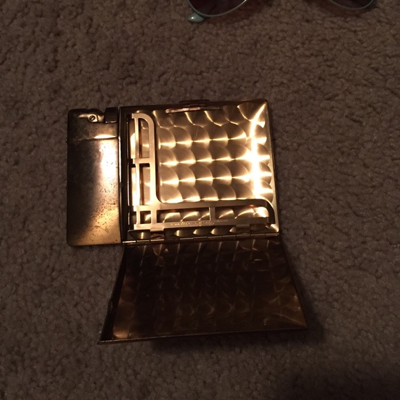 Vintage cigarette holder with lighter