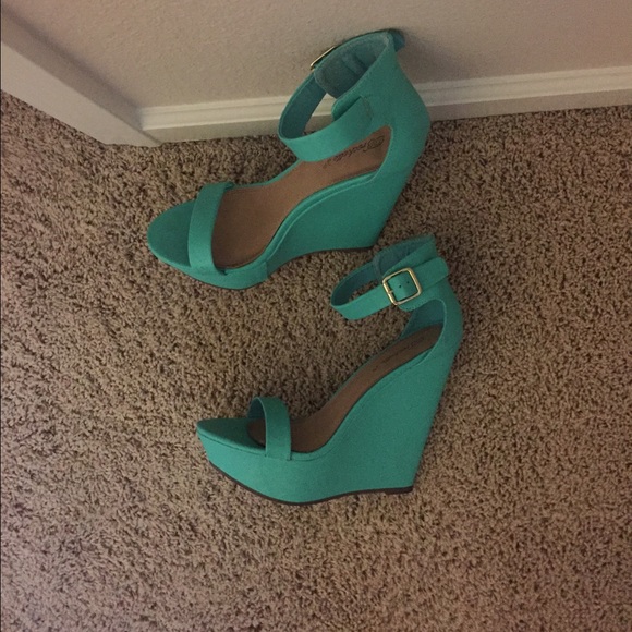 Bright turquoise heels