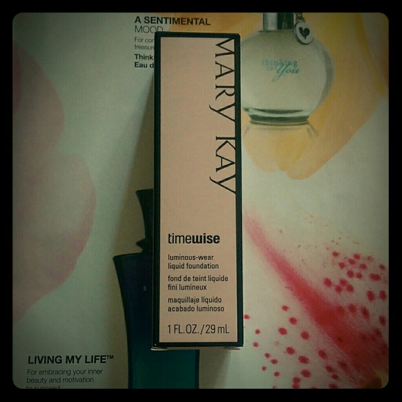 Ivory 2 - Luminous-Wear Liquid Foundation