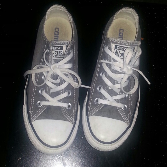grey converse