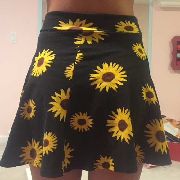 Skater skirt - Picture 2 of 2