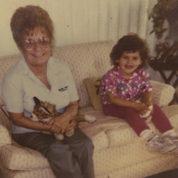 Meet your Posher, Katie - Picture 1 of 1