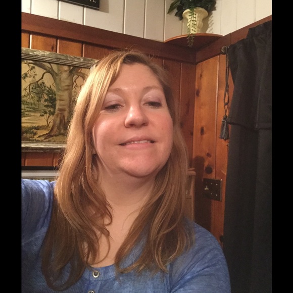 Meet your Posher, Gina - Picture 2 of 2