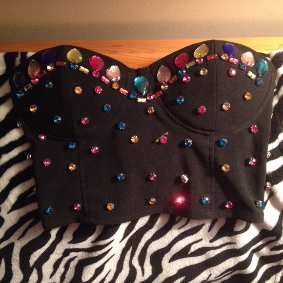 Strapless crop top