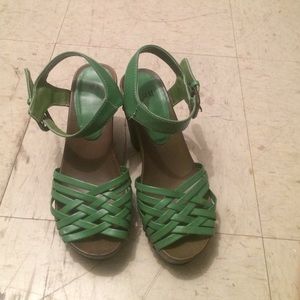 Block heel stripe heel