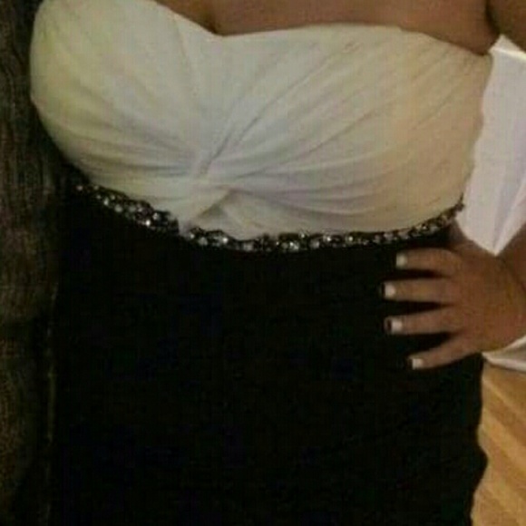 Formal Dress - Picture 1 of 1