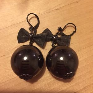 Betsy Johnson Gray/Graphite Earrings