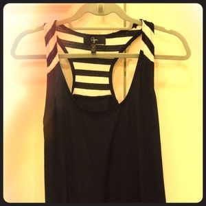 It is a very nice tank top from Aqua!