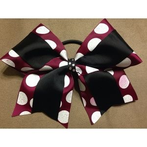 Cheer bow