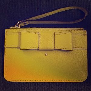 Kate Spade Kirk park bee wristlet in lime