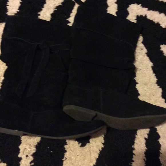 Black boots