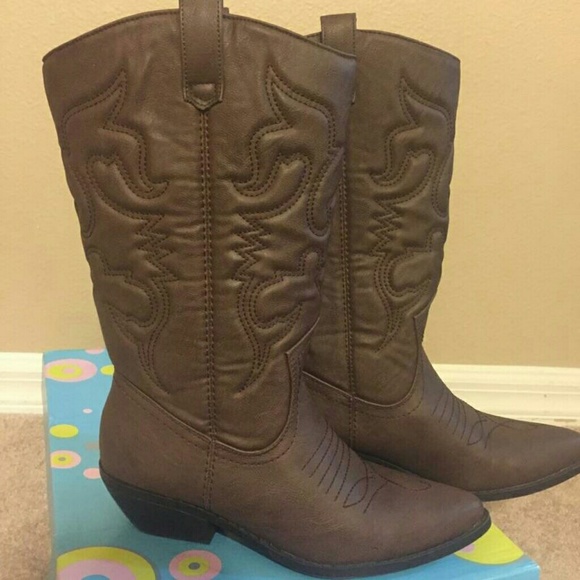 Cowboy boots - Picture 3 of 4