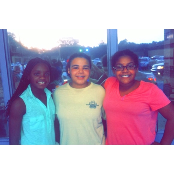 Meet your Posher, Katelyn - Picture 1 of 1