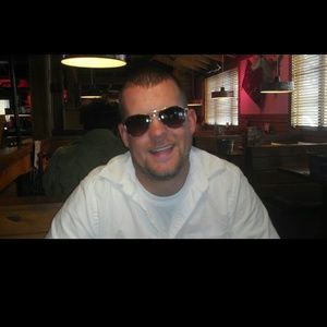 Meet your Posher, Dustin