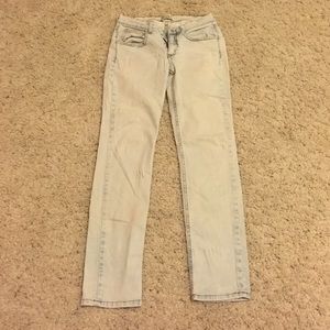 Brandy Melville Light Wash Boyfriend Jeans