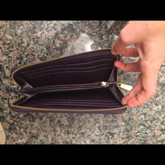 Michael Kors wallet - Picture 2 of 3