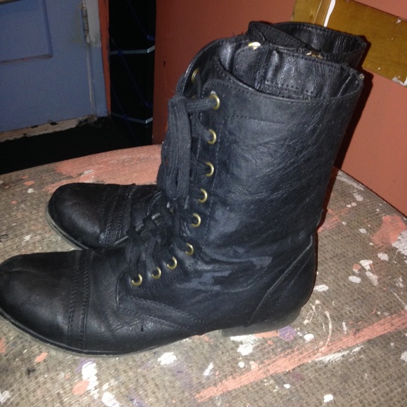 Combat boots - Picture 2 of 3