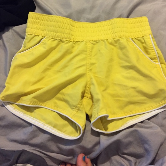 Yellow tennis shorts - Picture 1 of 1