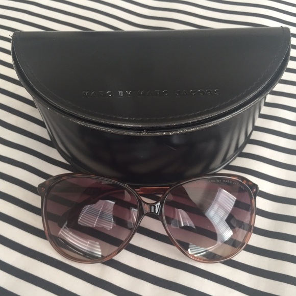 Marc Jacobs Sunnies! ⚡️SALE!!!!⚡️