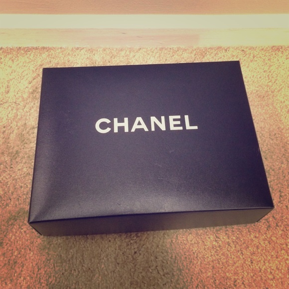 Chanel box