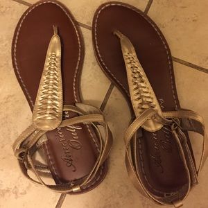 Cute AE sandals