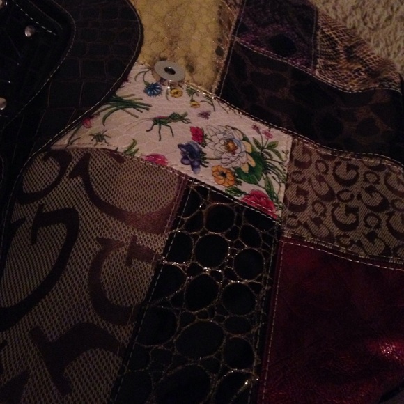 GUESS PURSE - Picture 4 of 4