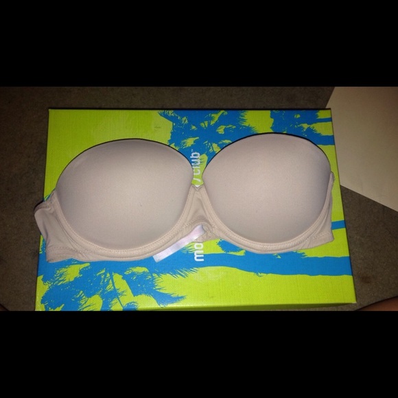 Nude strapless bra