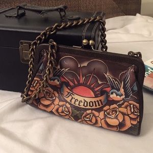 Isabella Fiore Chain Clutch Handbag
