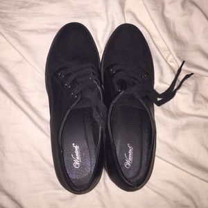 Low cut heeled shoes