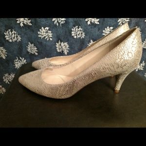 Champagne Tahari Kitten Heels