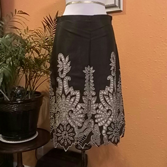 Alberto Makali Dresses & Skirts - Nice skirt Alberto  Makali