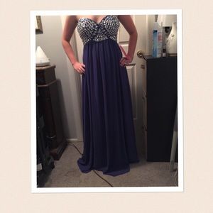 BRAND NEW WITH TAGS PROM DRESs