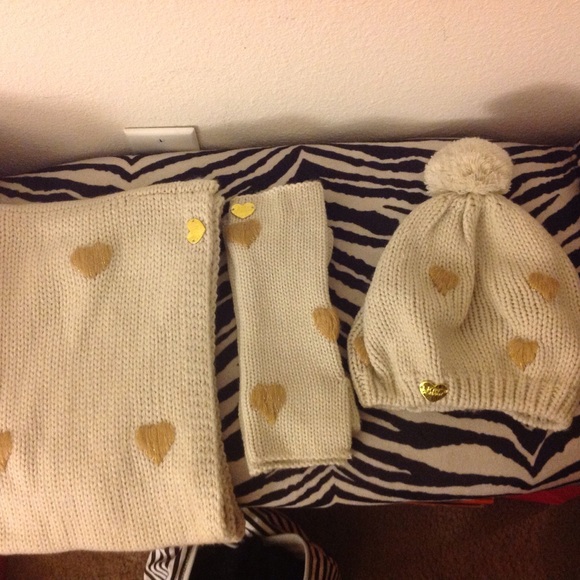 Betsey Johnson gloves - Picture 3 of 4