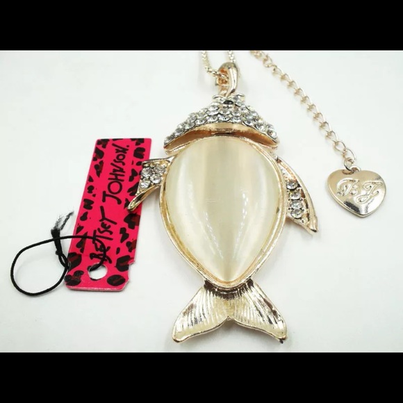Betsey Johnson Jewelry - ☀️Betsey Johnson Necklace☀️