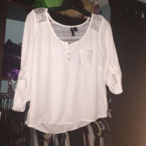 tillys white half sleeve flowy shirt