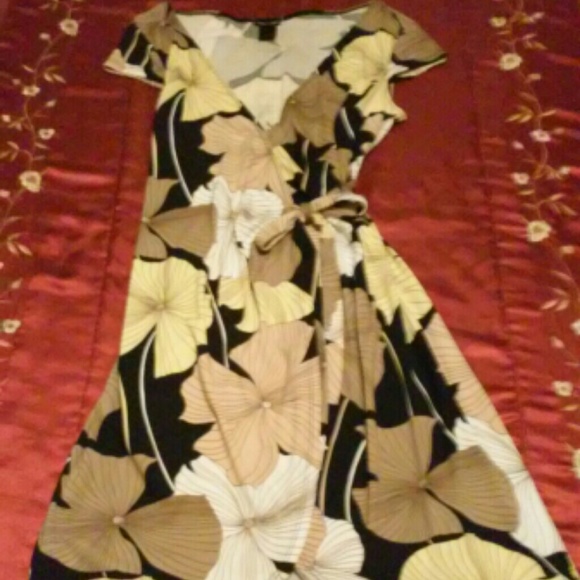 👗💄👠Max And Cleo🌸Floral🌸Print Wrap Dress👗💄👠