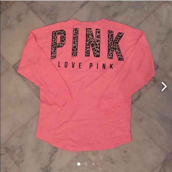 🚫SOLD🚫NWT VS PINK leopard crew